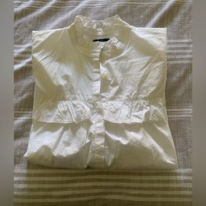 GAP button down blouse, never worn. 100% cotton.
